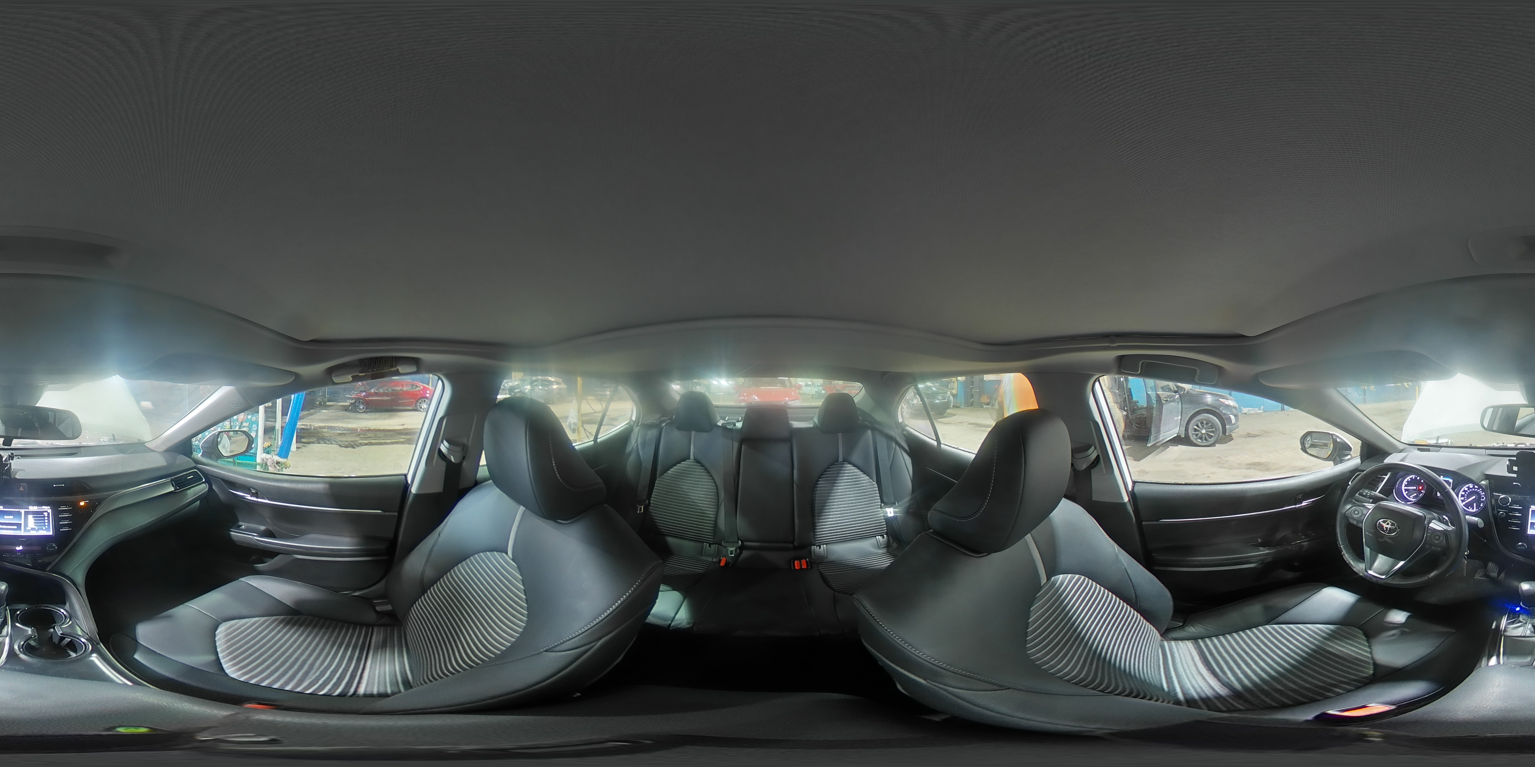 2020 Toyota Camry - Image 15