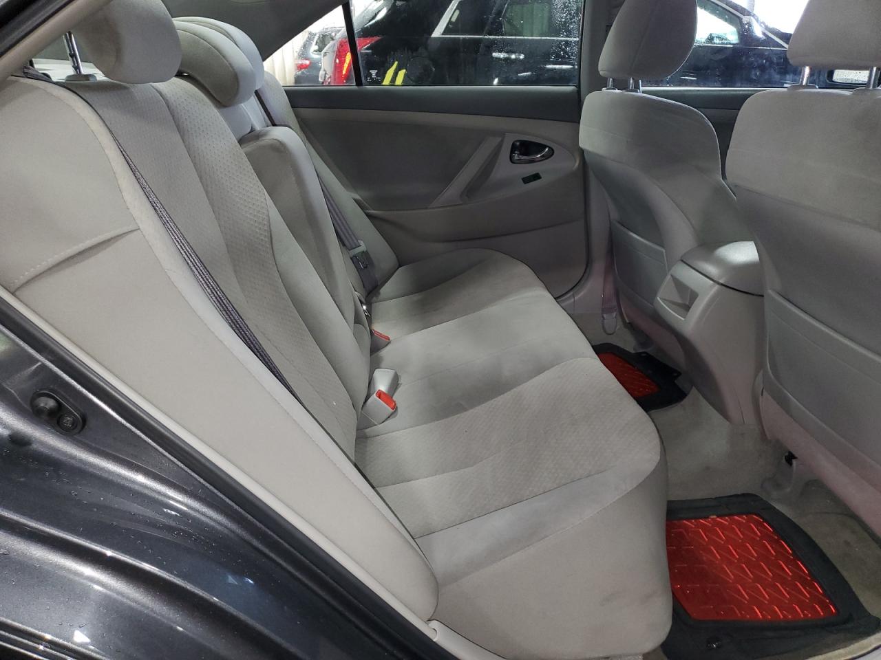 2009 Toyota Camry - Image 10
