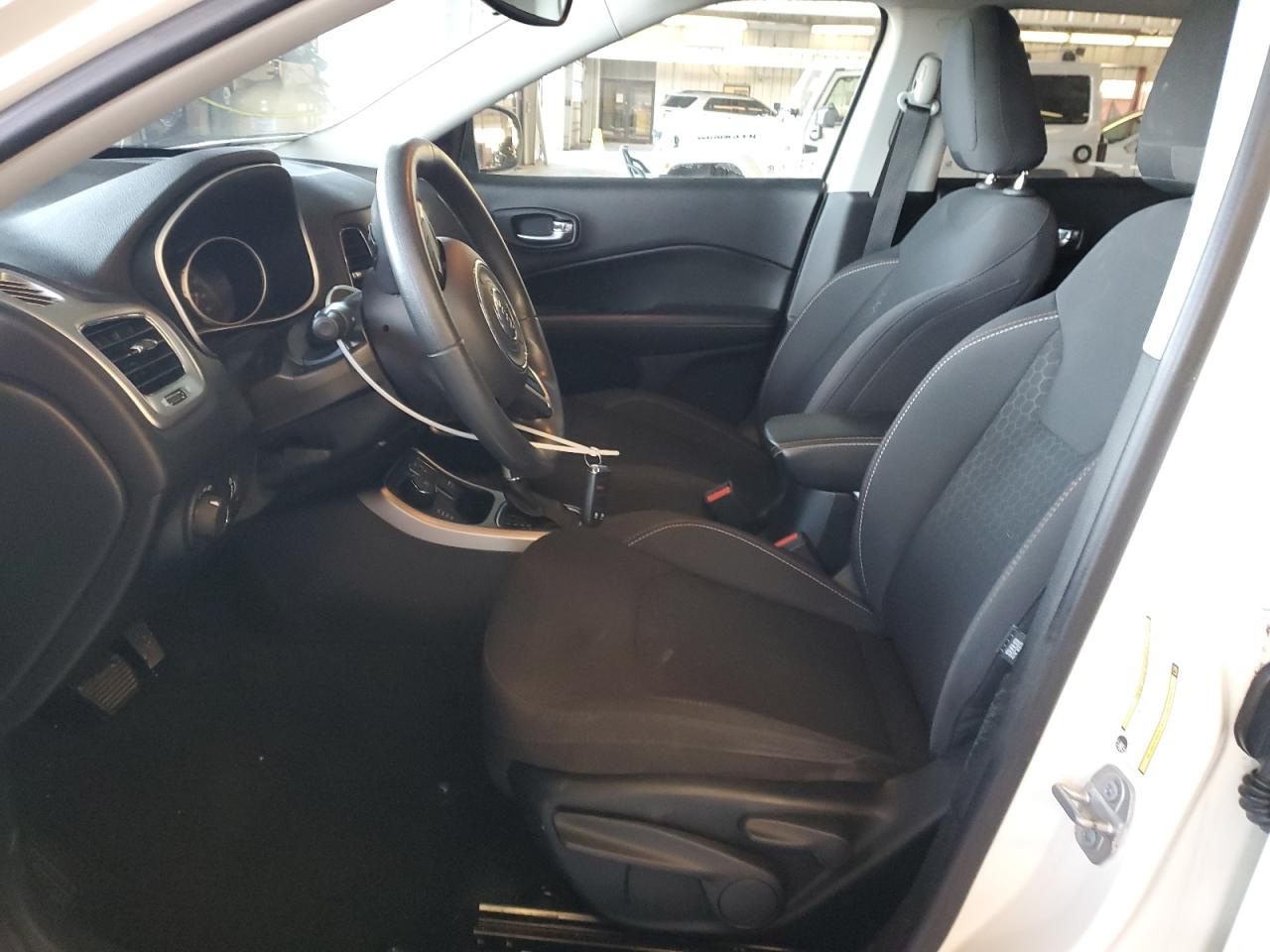 2019 Jeep Compass - Image 7