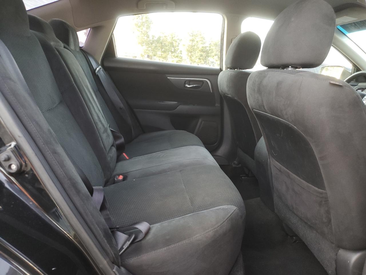 2015 Nissan Altima - Image 10