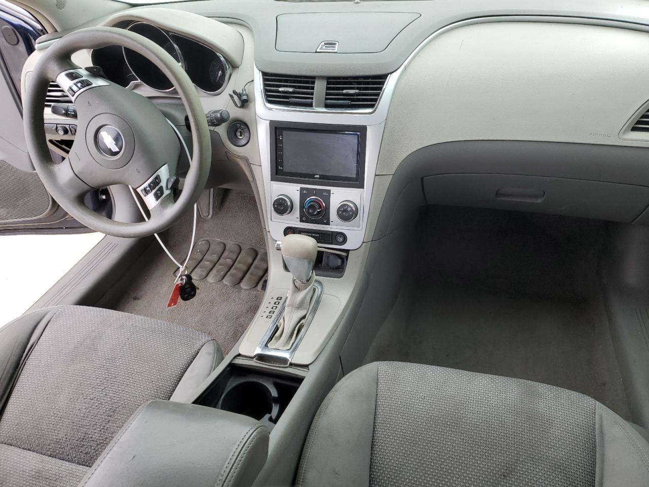 2009 Chevrolet Malibu - Image 8