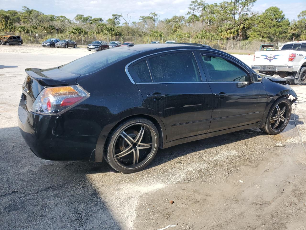 2010 Nissan Altima - Image 3