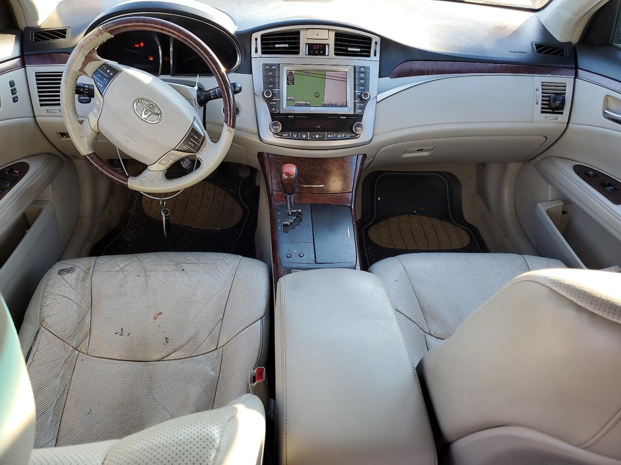 2012 Toyota Avalon - Image 8