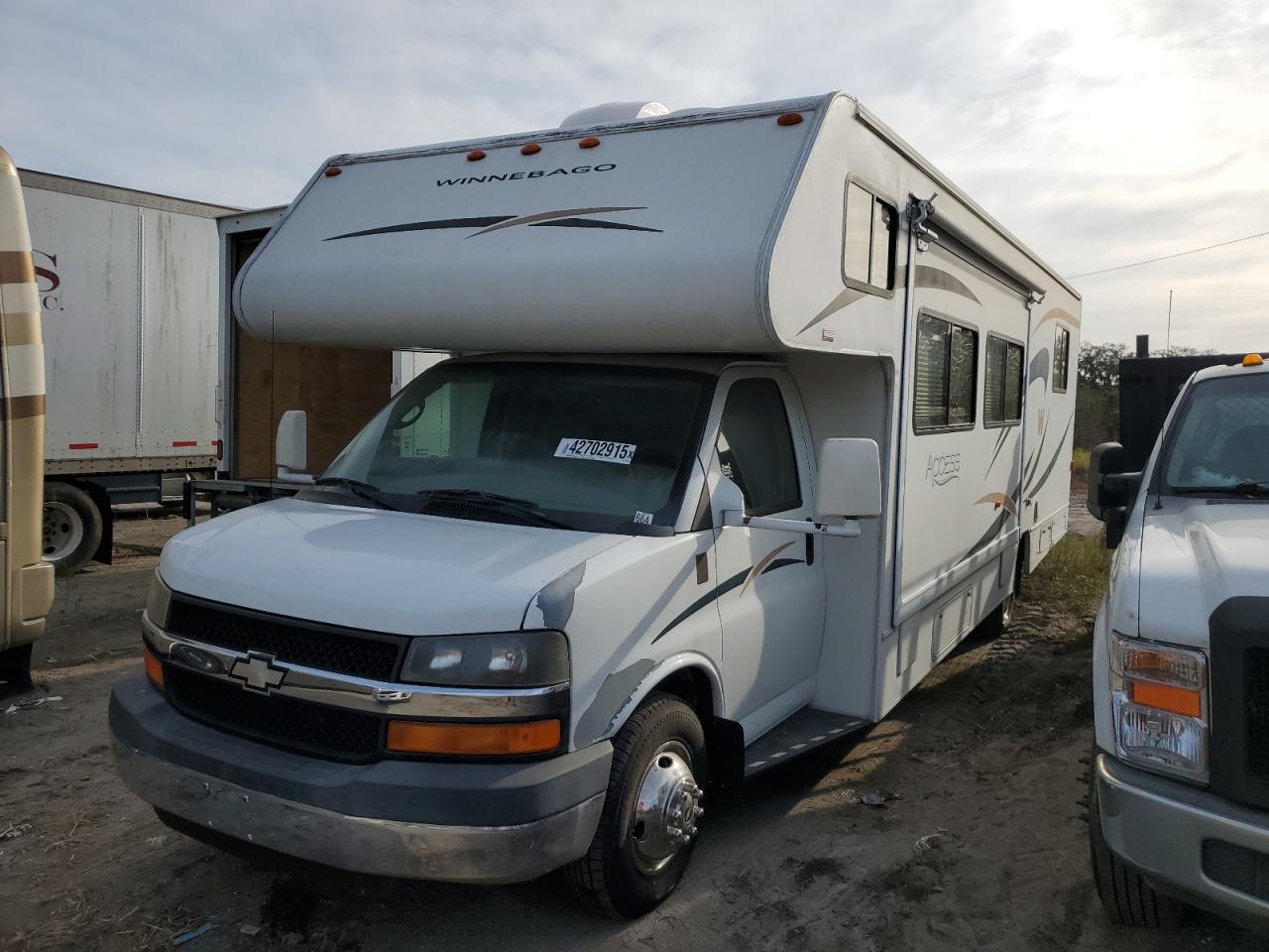 2006 Chevrolet Express - Image 2