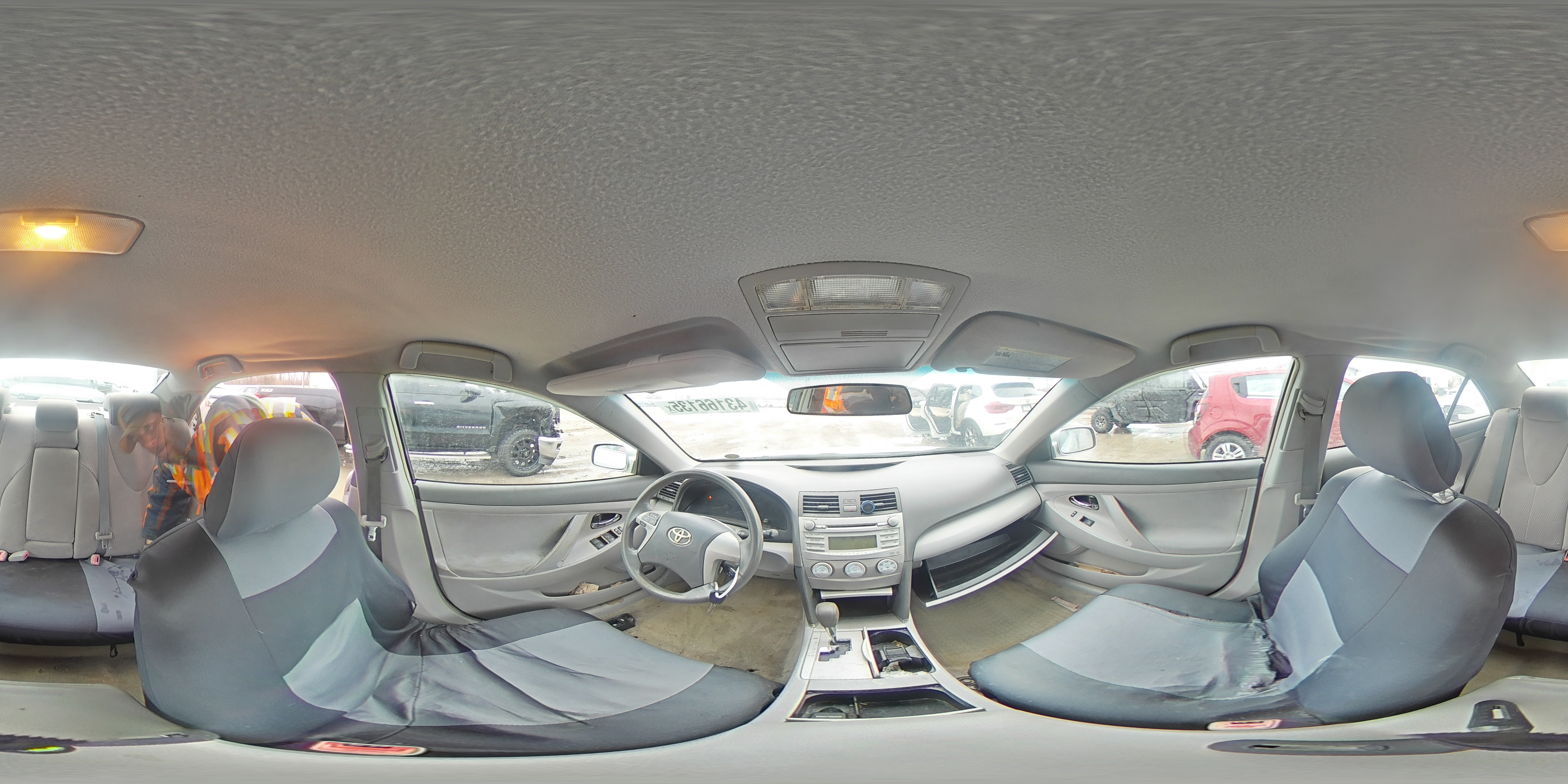 2011 Toyota Camry - Image 13