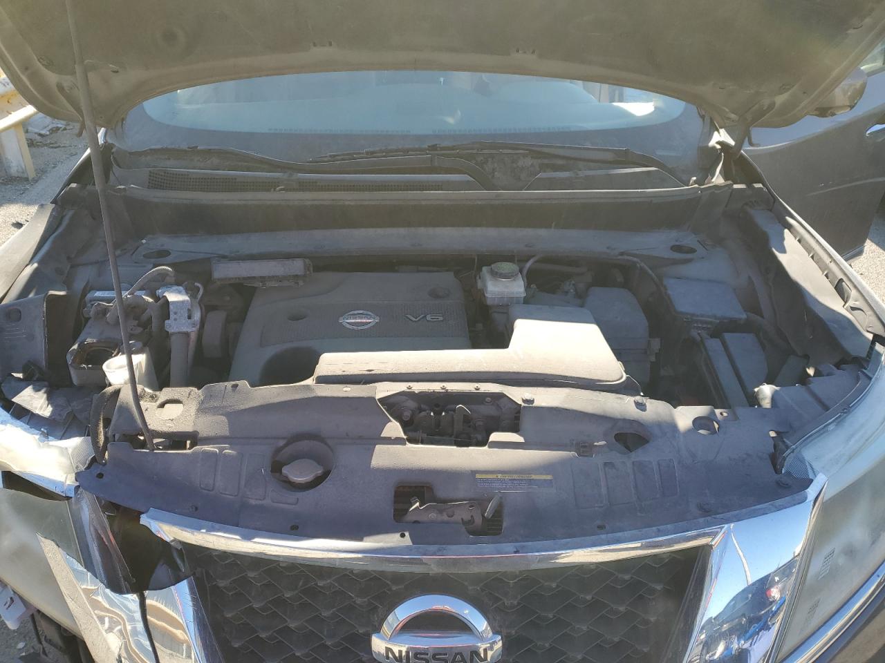 2013 Nissan Pathfinder - Image 12