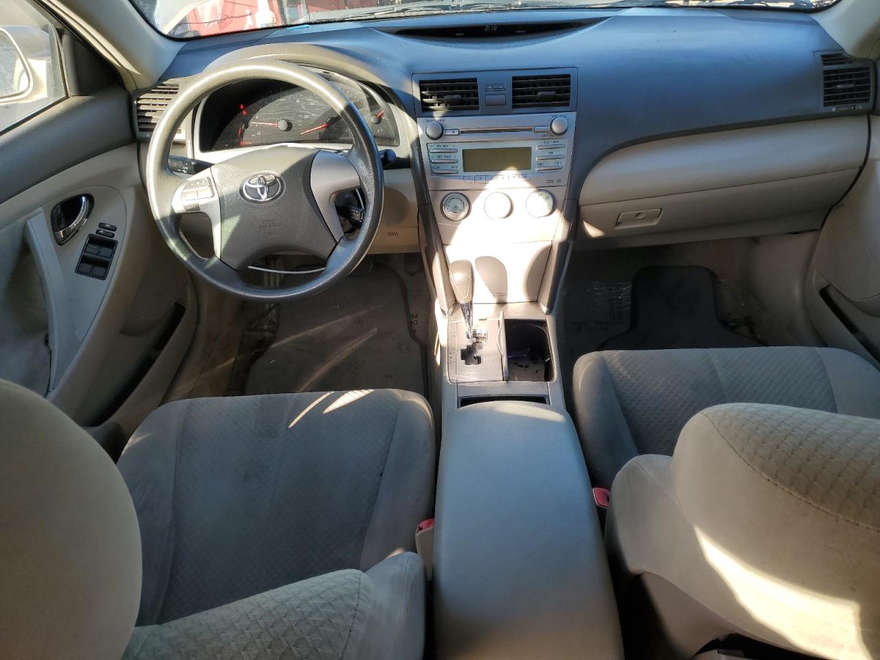 2009 Toyota Camry - Image 8