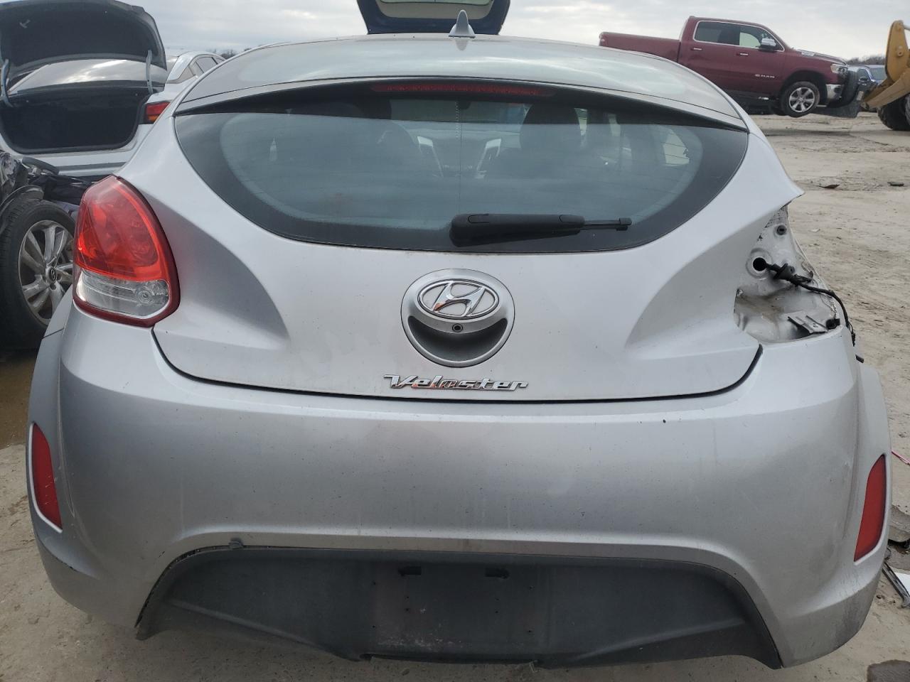 VIN KMHTC6AD6GU298223 2016 HYUNDAI VELOSTER no.6