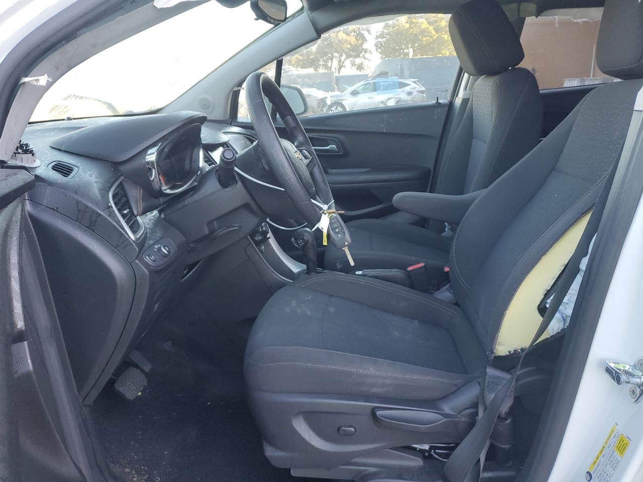 2022 Chevrolet Trax - Image 7