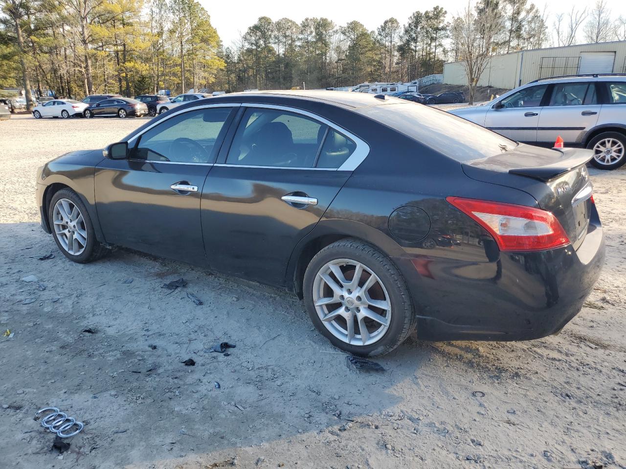 2010 Nissan Maxima - Image 2