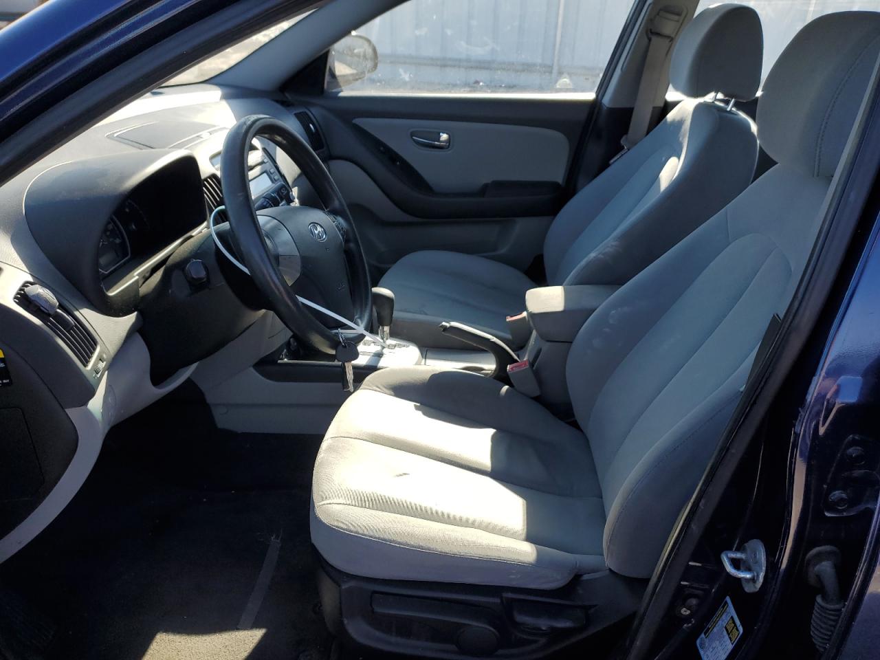 2010 Hyundai Elantra - Image 7