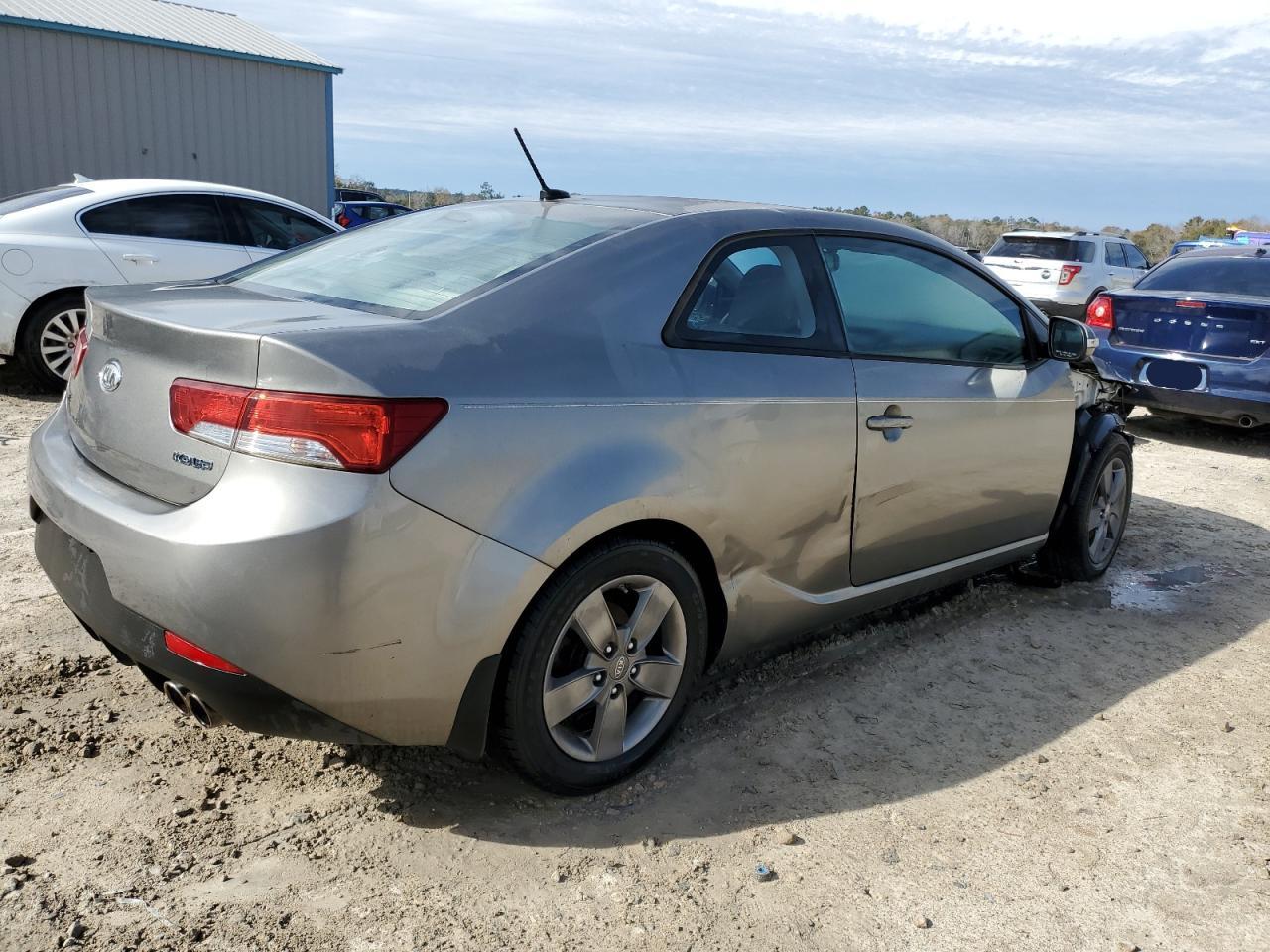 2010 Kia Forte - Image 3