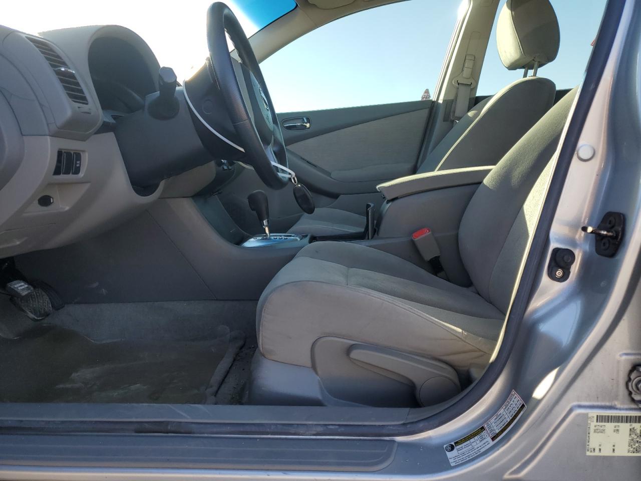 2010 Nissan Altima - Image 7