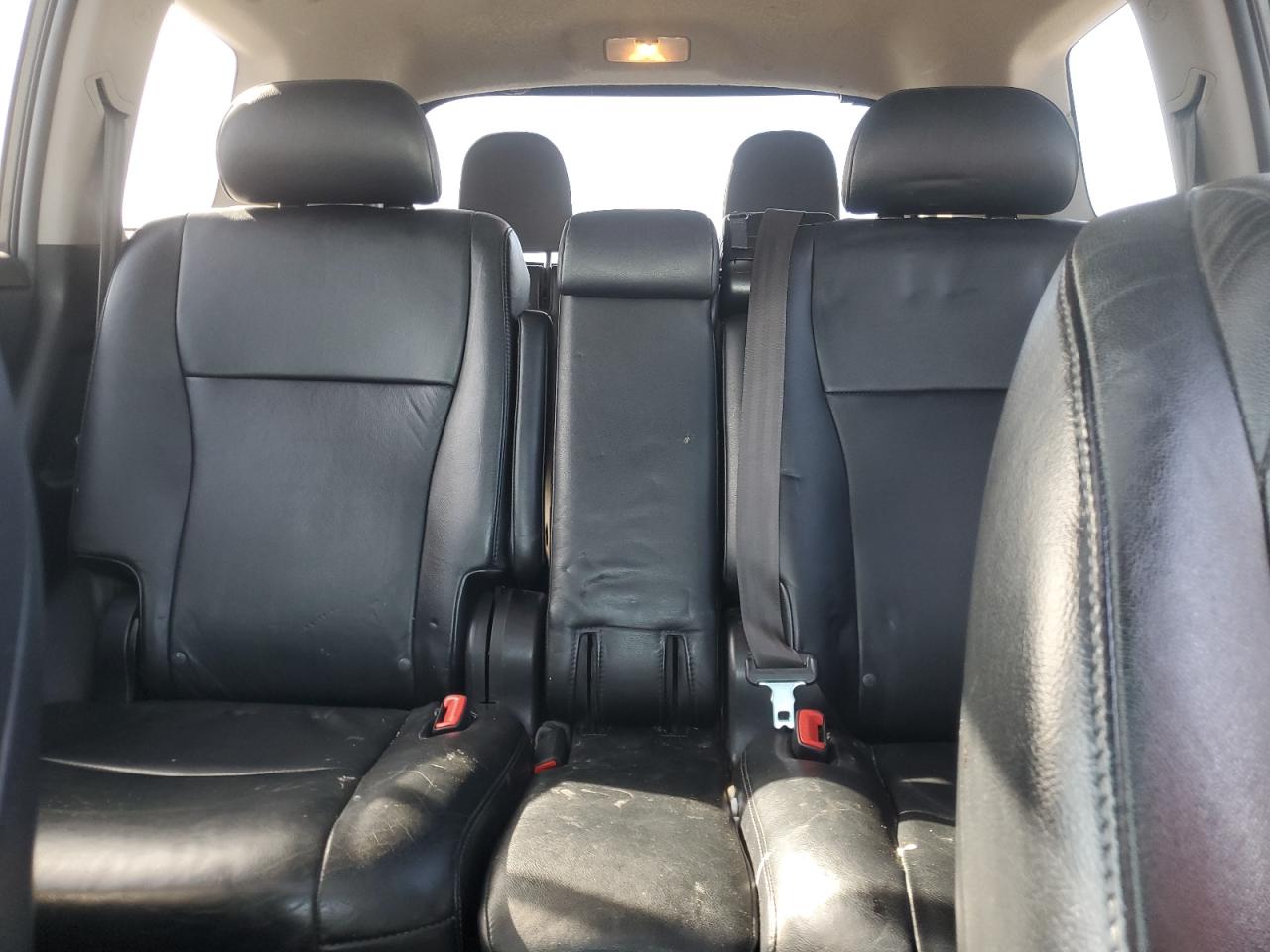 2010 Toyota Highlander - Image 10
