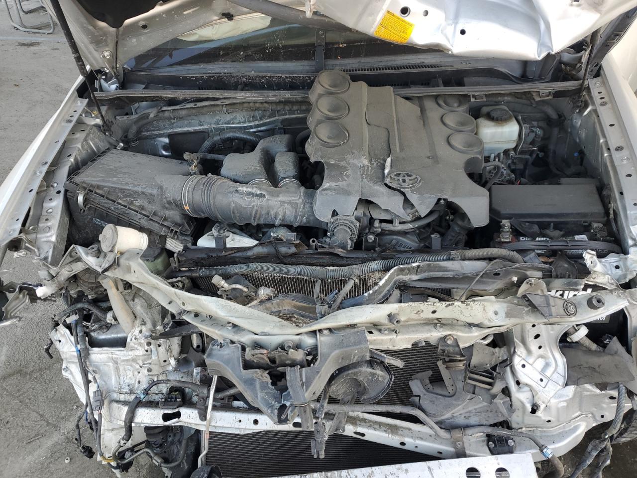 2015 Toyota 4Runner - Image 13