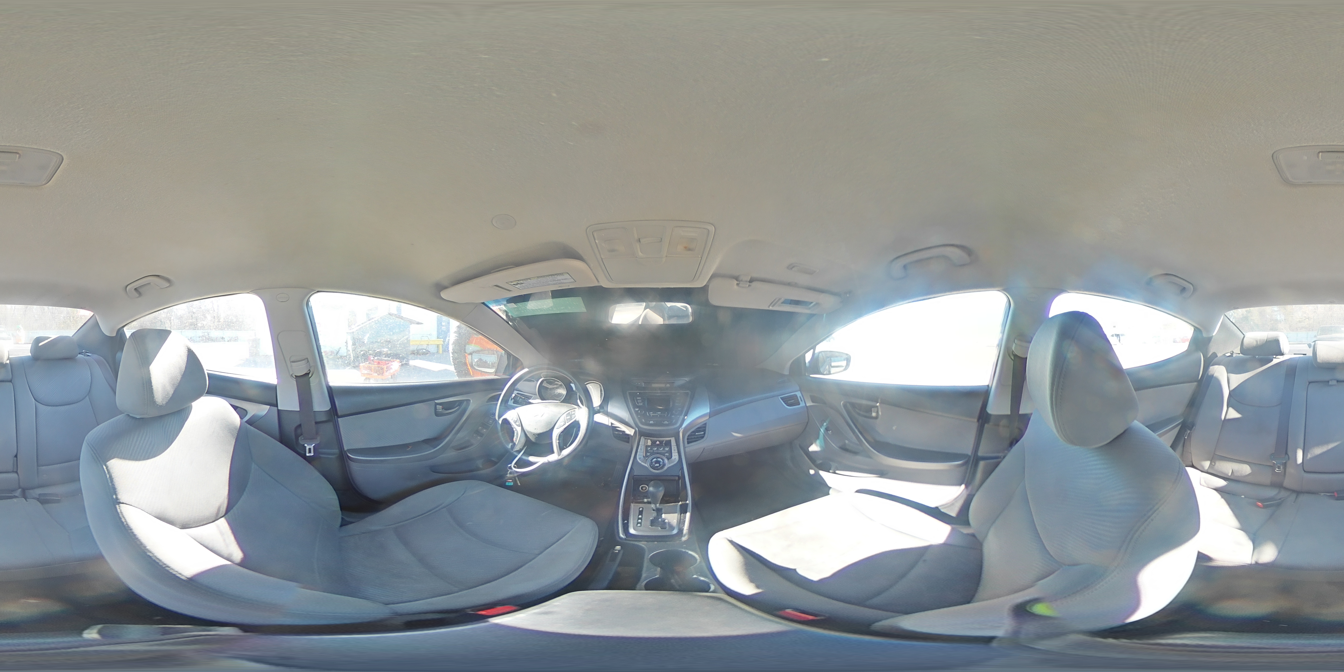 2013 Hyundai Elantra - Image 13