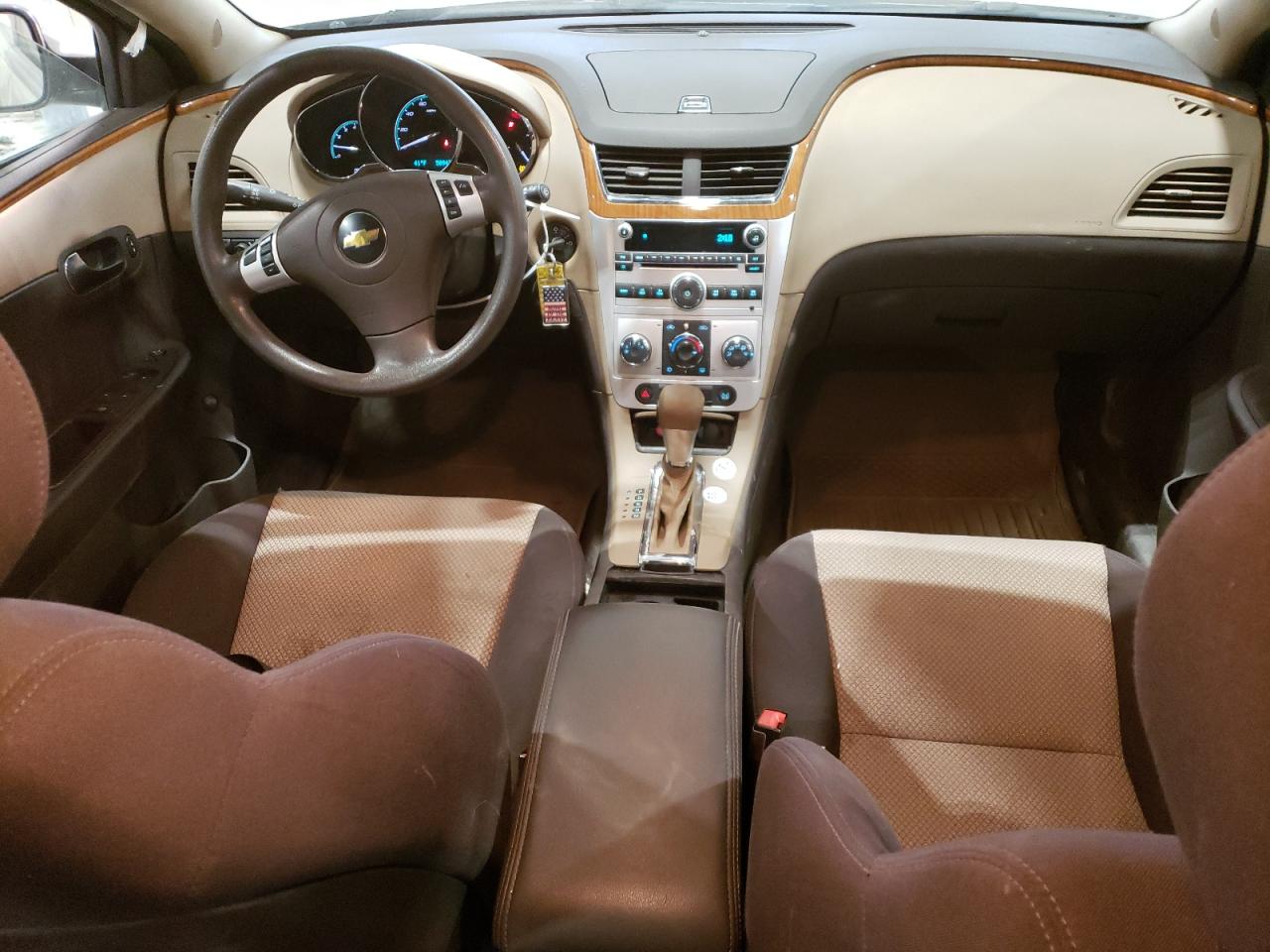 2011 Chevrolet Malibu - Image 8