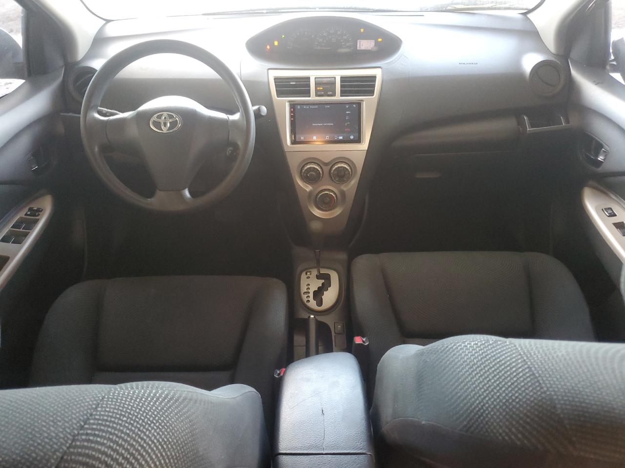 2010 Toyota Yaris - Image 8