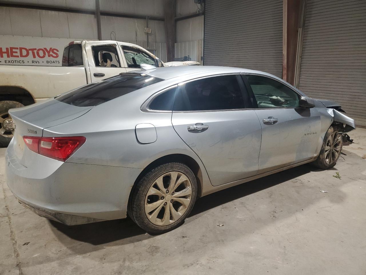 2017 Chevrolet Malibu - Image 3