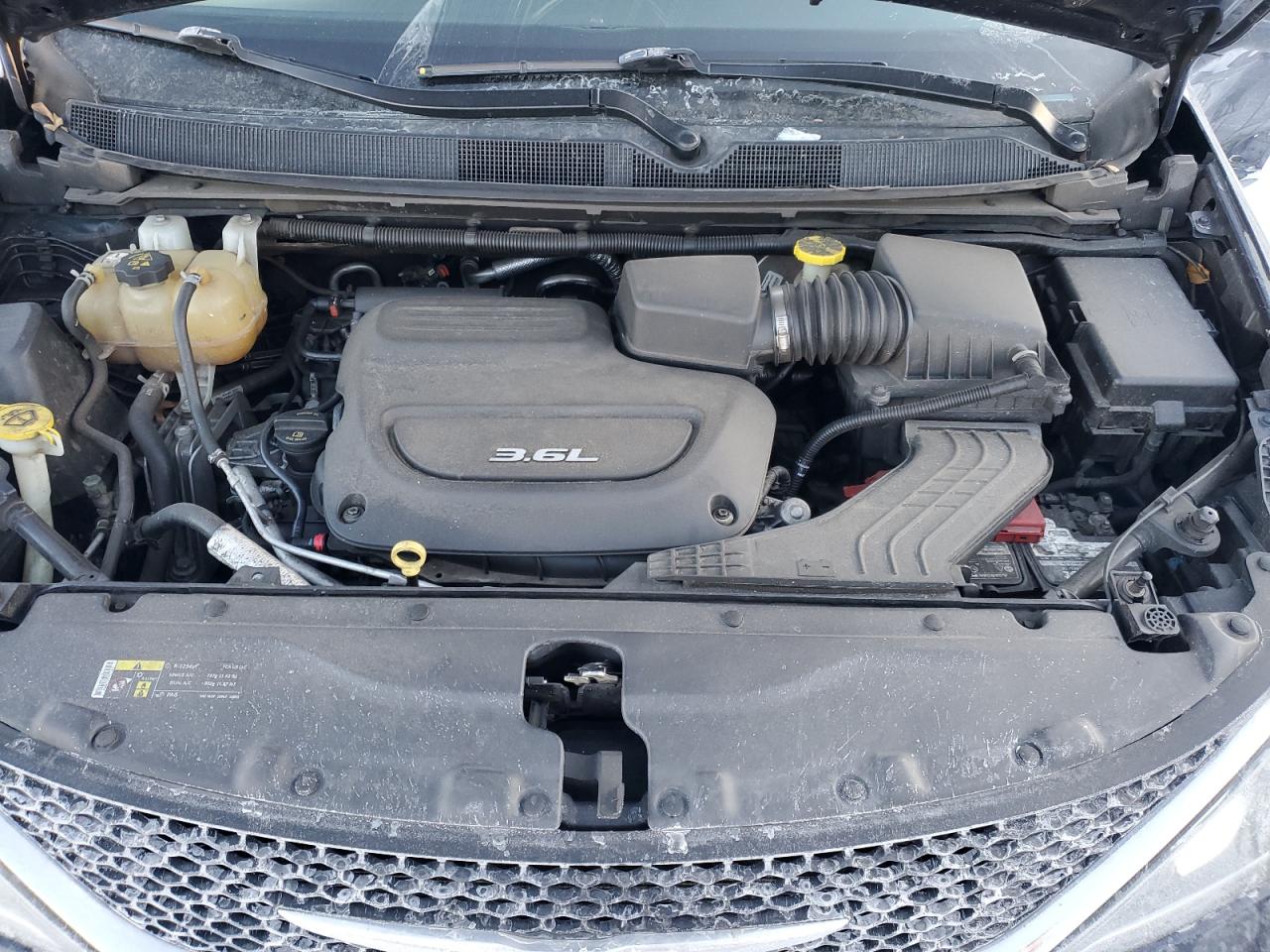 2017 Chrysler Pacifica - Image 13