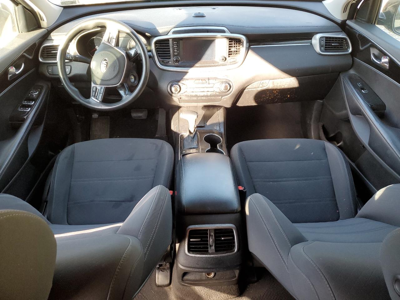 2019 Kia Sorento - Image 8