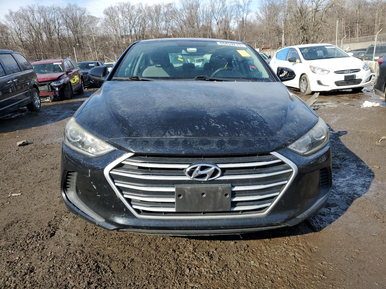 2017 Hyundai Elantra - Image 5