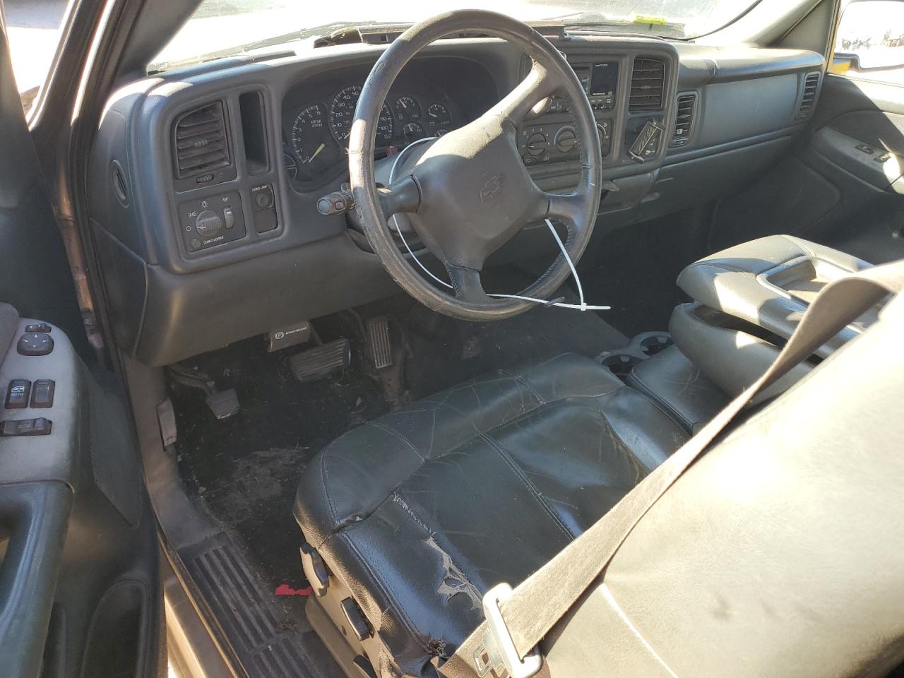 2001 Chevrolet Silverado - Image 8