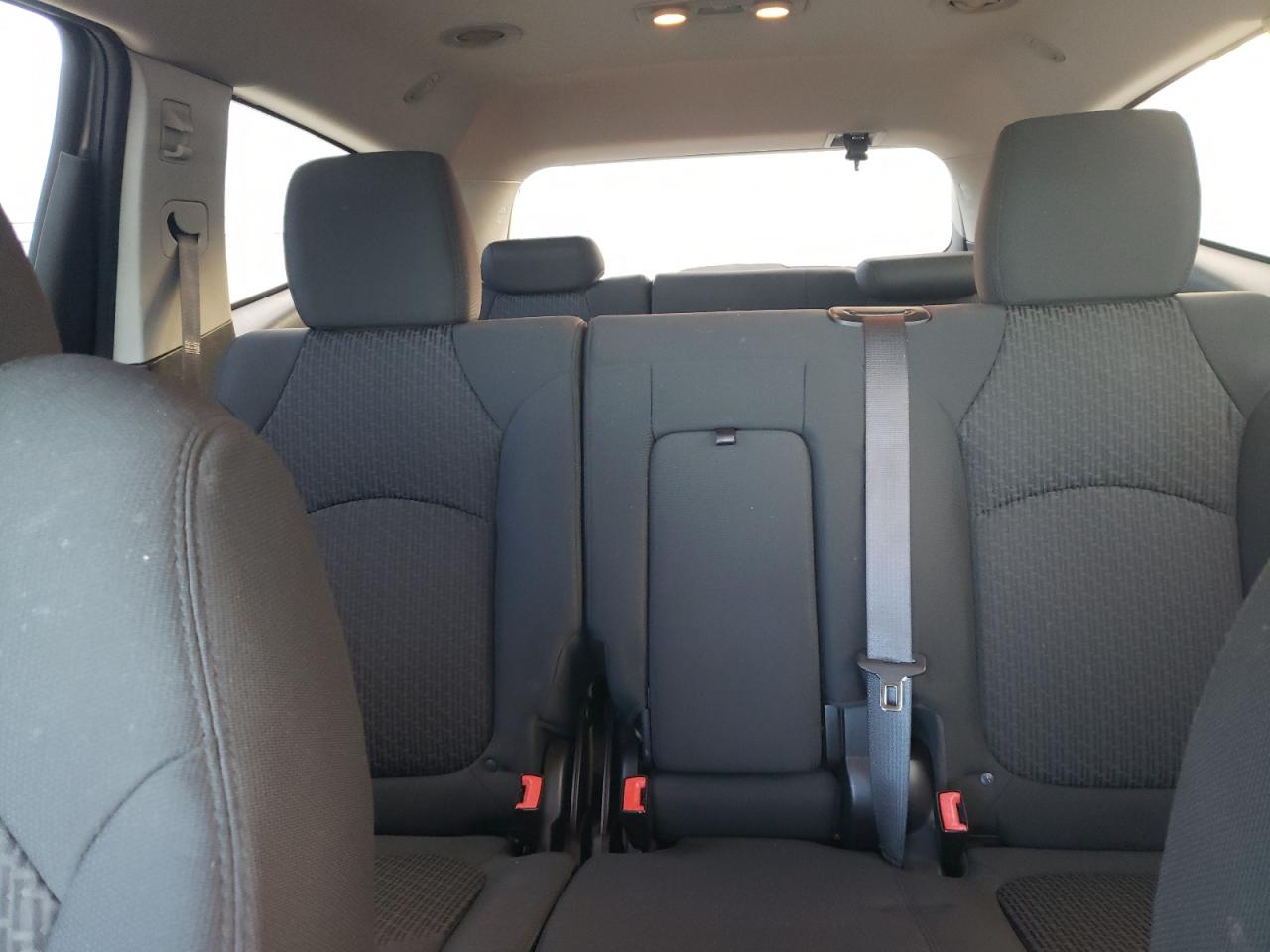 2011 Chevrolet Traverse - Image 10