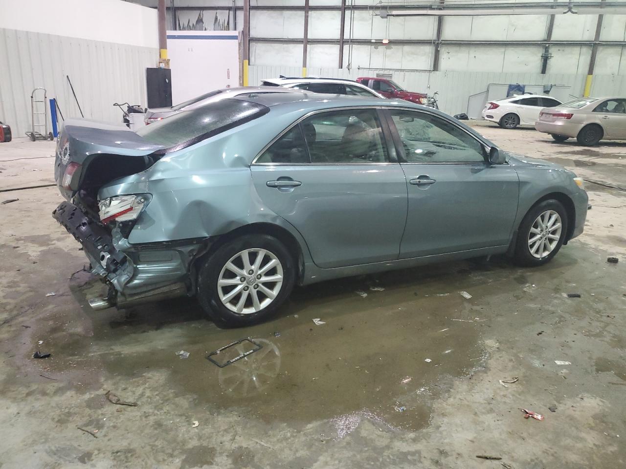 2011 Toyota Camry - Image 3