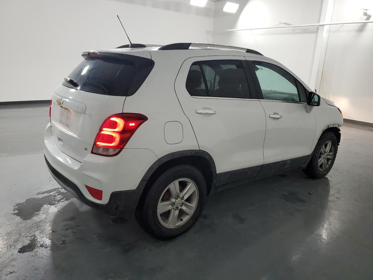 2020 Chevrolet Trax - Image 3