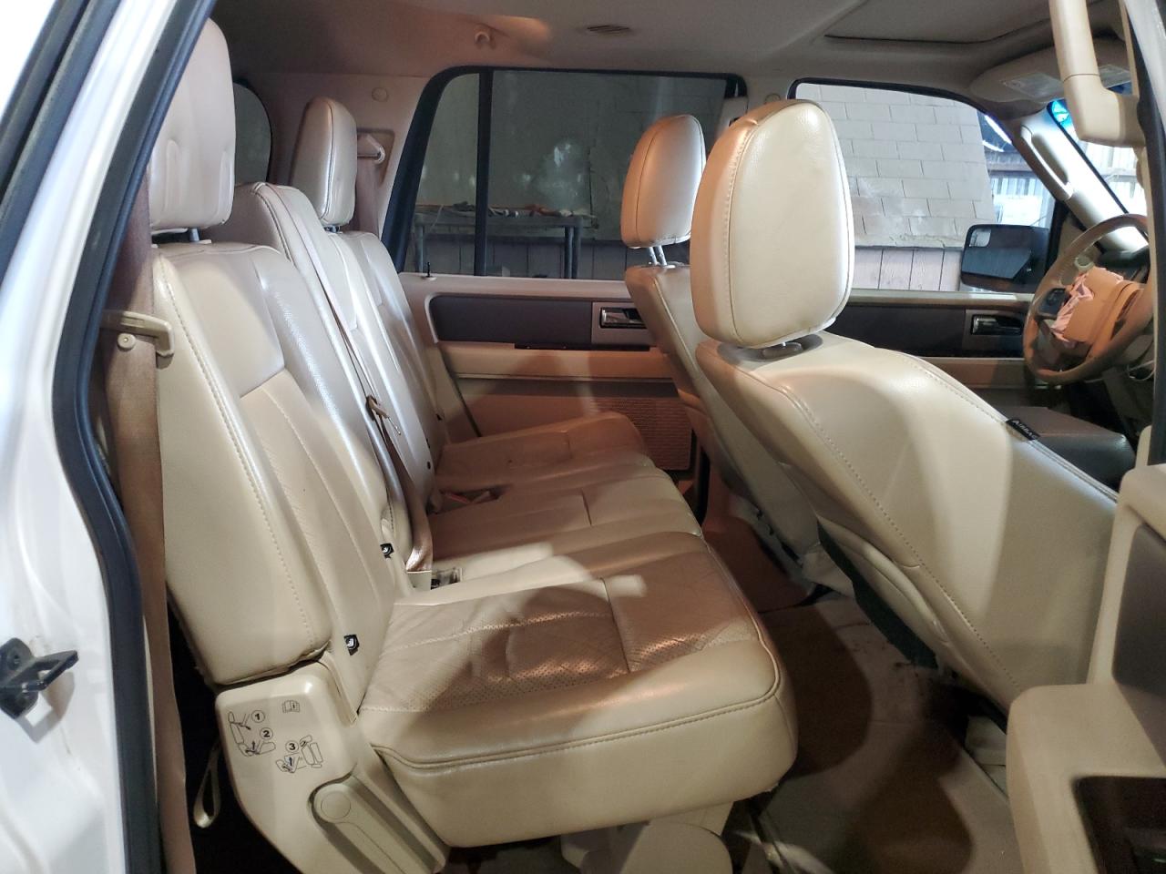 2013 Ford Expedition - Image 11