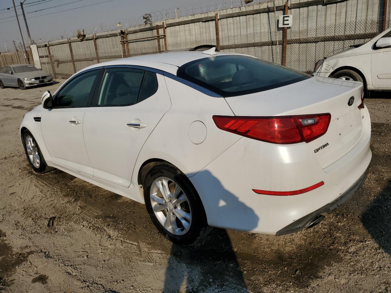 VIN KNAGM4A79F5556208 2015 KIA OPTIMA no.2