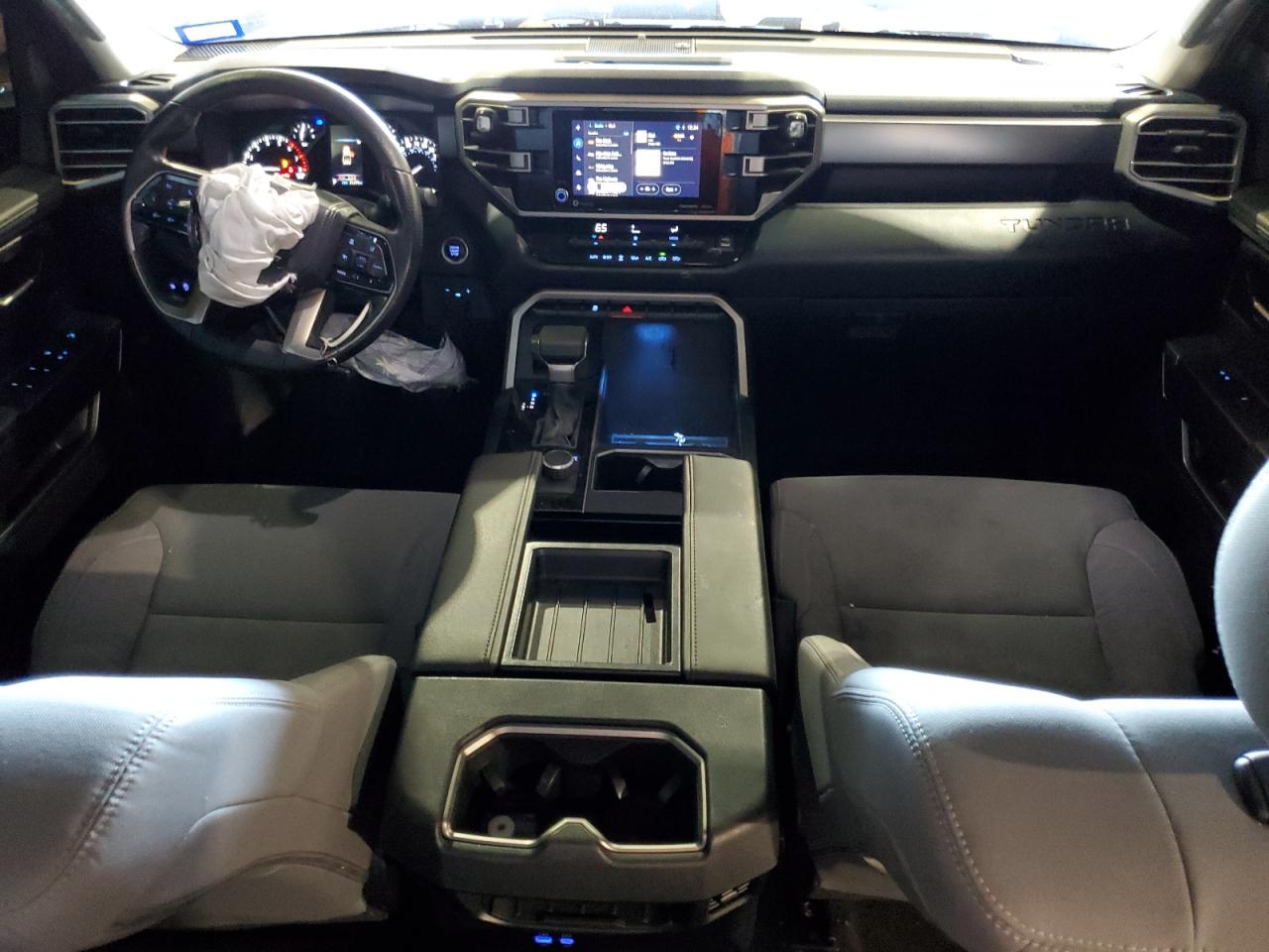 2023 Toyota Tundra - Image 8