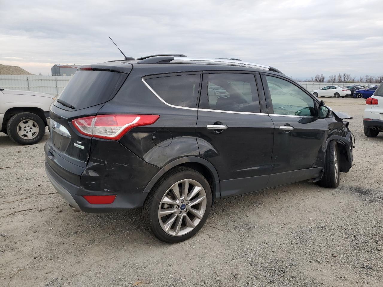 VIN 1FMCU0GX4FUB81492 2015 FORD ESCAPE no.3