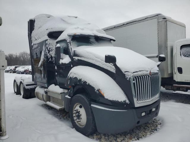 2022 International Lt625 