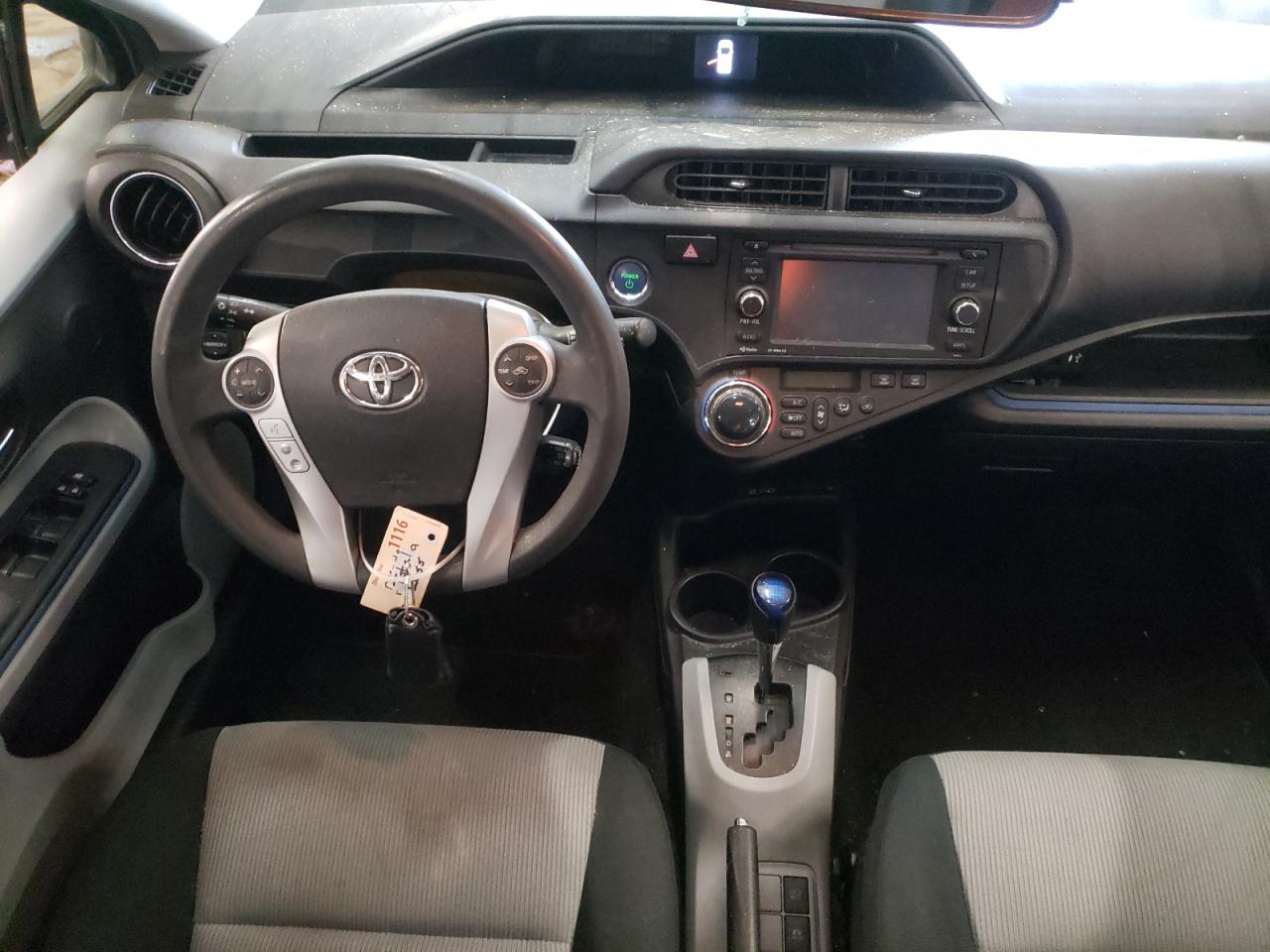 2013 Toyota Prius - Image 8