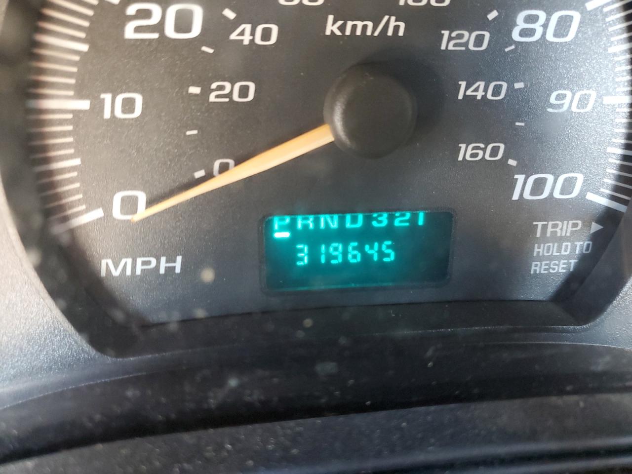 2005 Chevrolet Express - Image 9