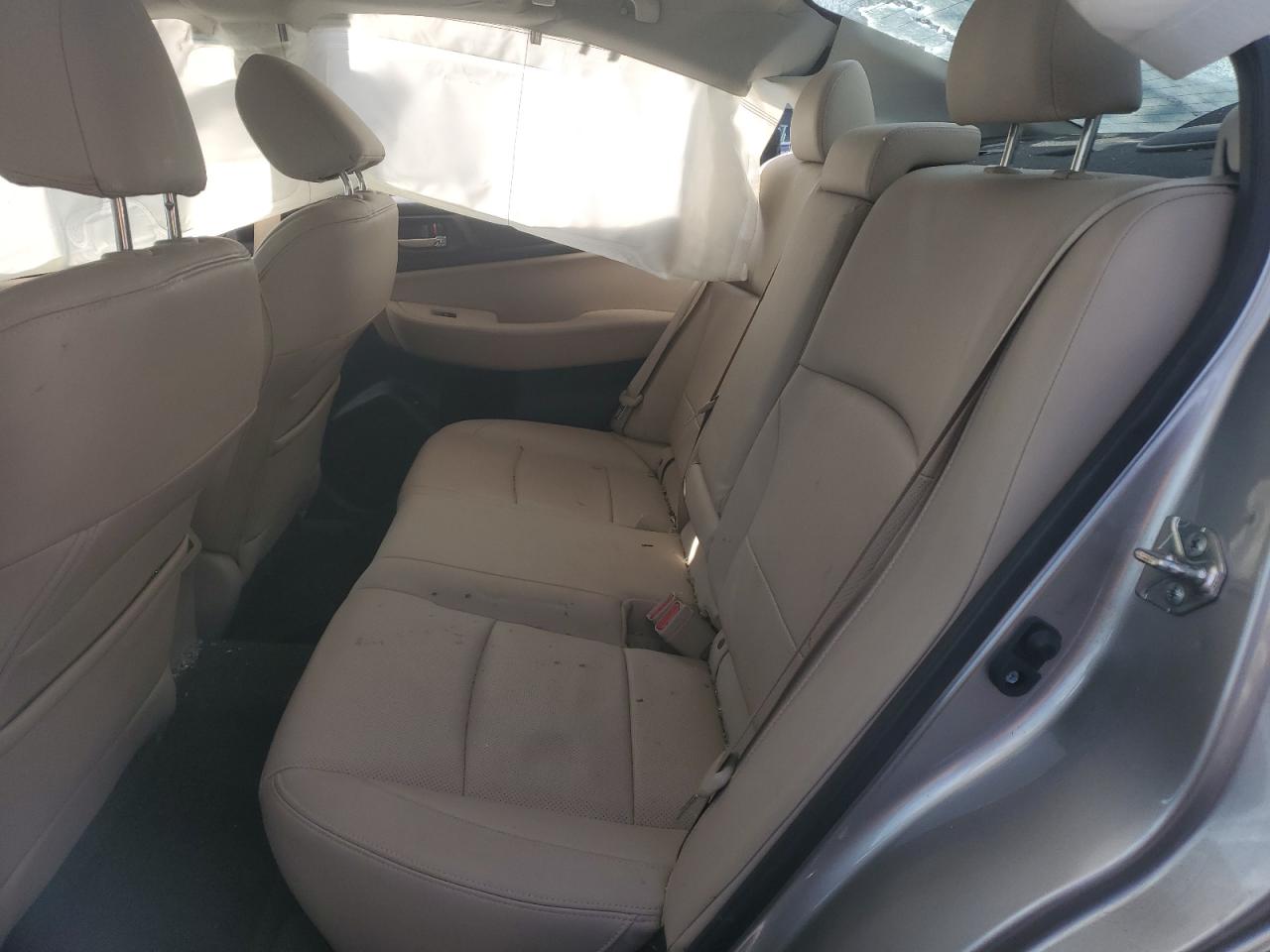 2015 Subaru Legacy - Image 10
