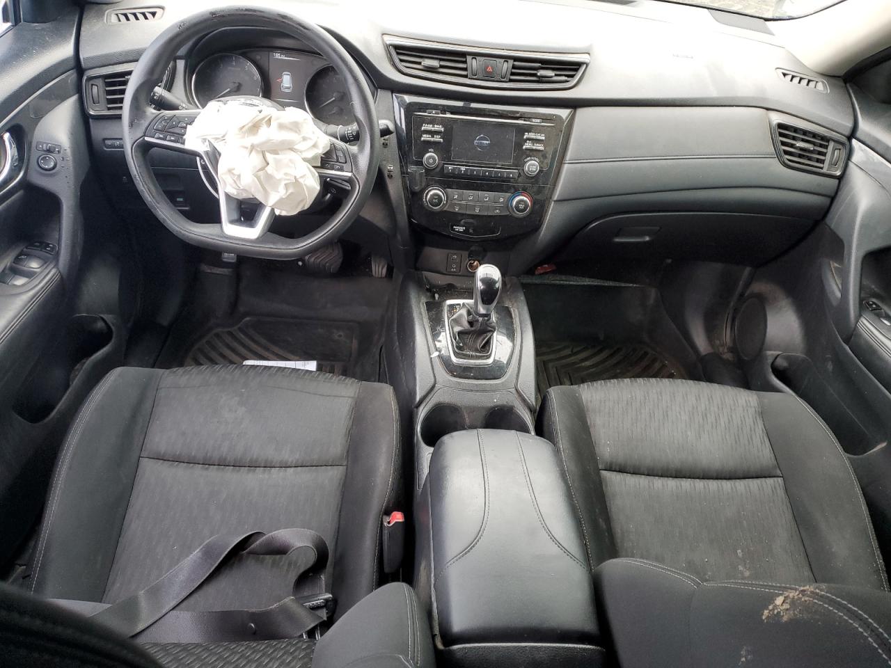 2017 Nissan Rogue - Image 8