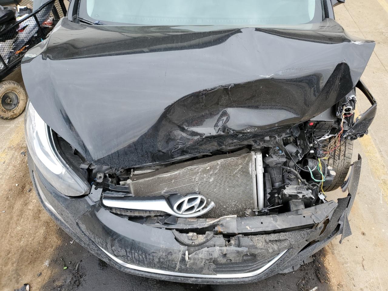 2016 Hyundai Elantra - Image 12