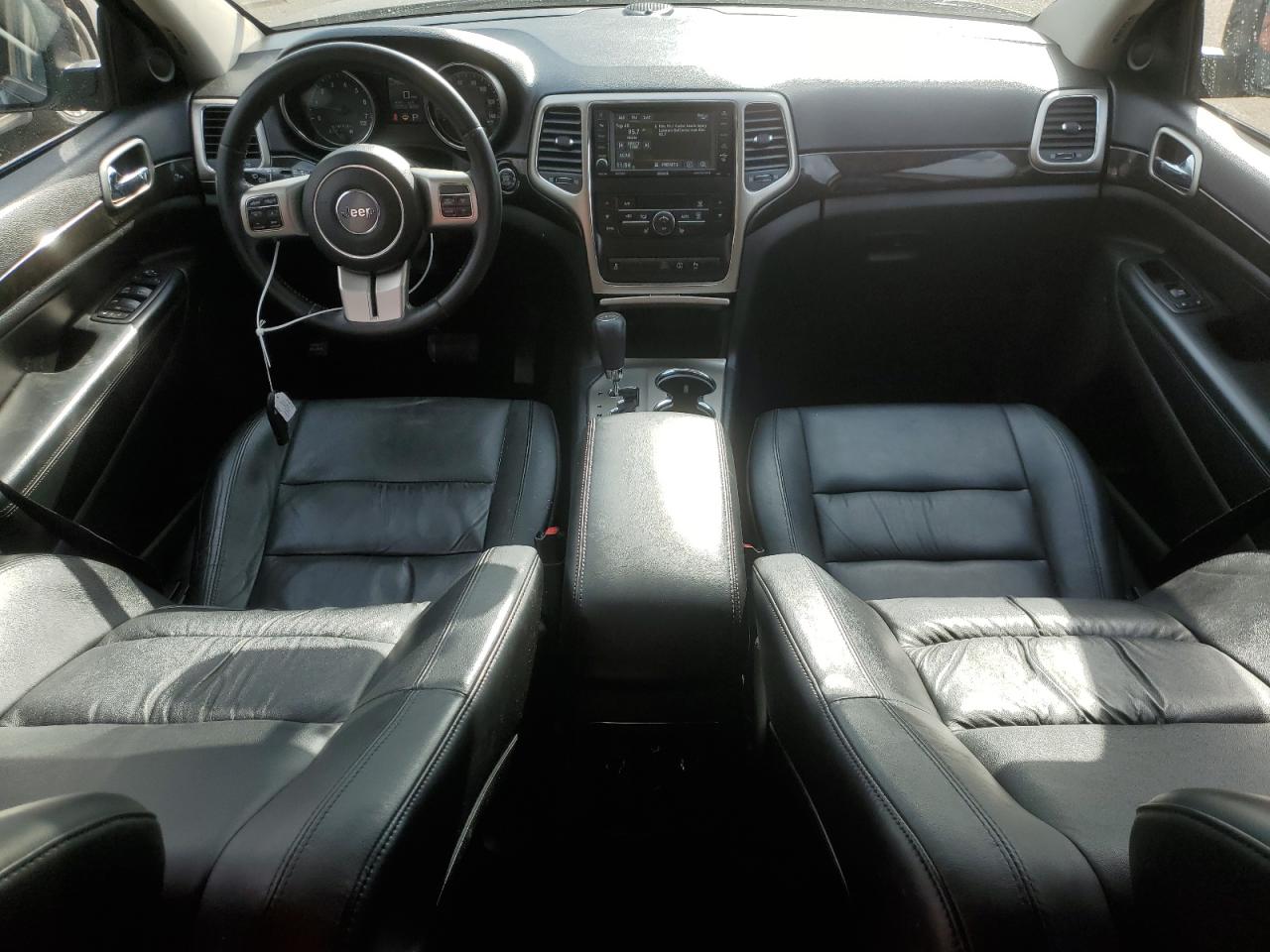 2013 Jeep Grand Cherokee - Image 8