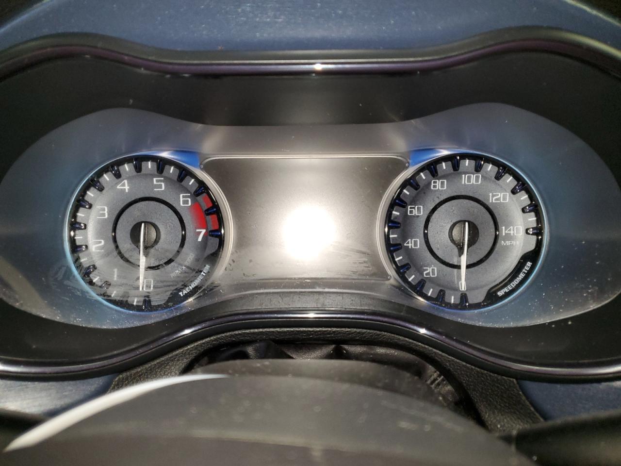 2015 Chrysler 200 - Image 9