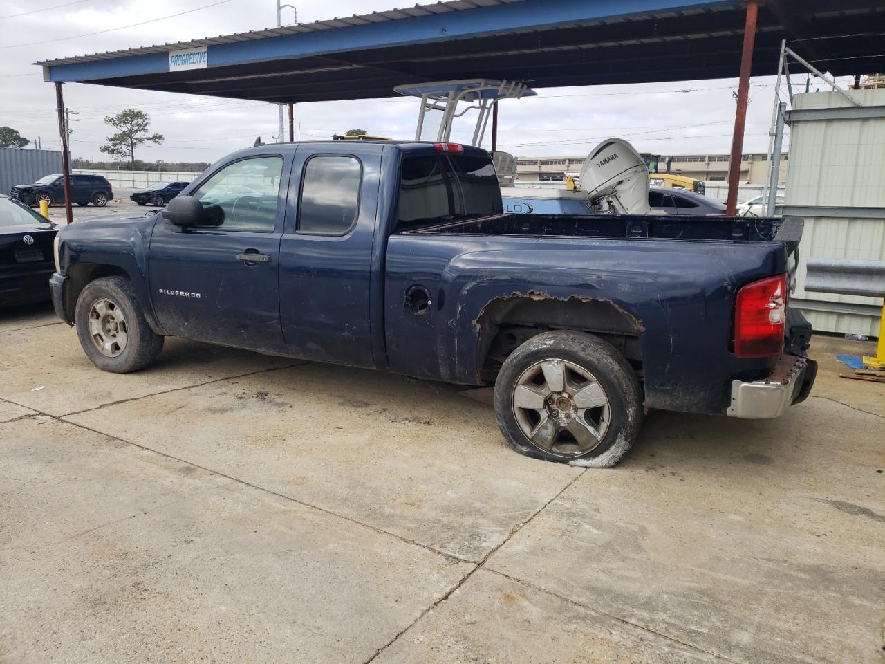2011 Chevrolet Silverado - Image 2