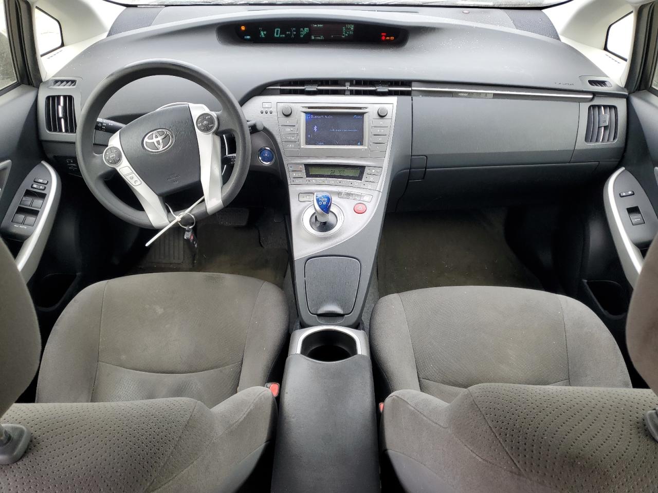 2015 Toyota Prius - Image 8