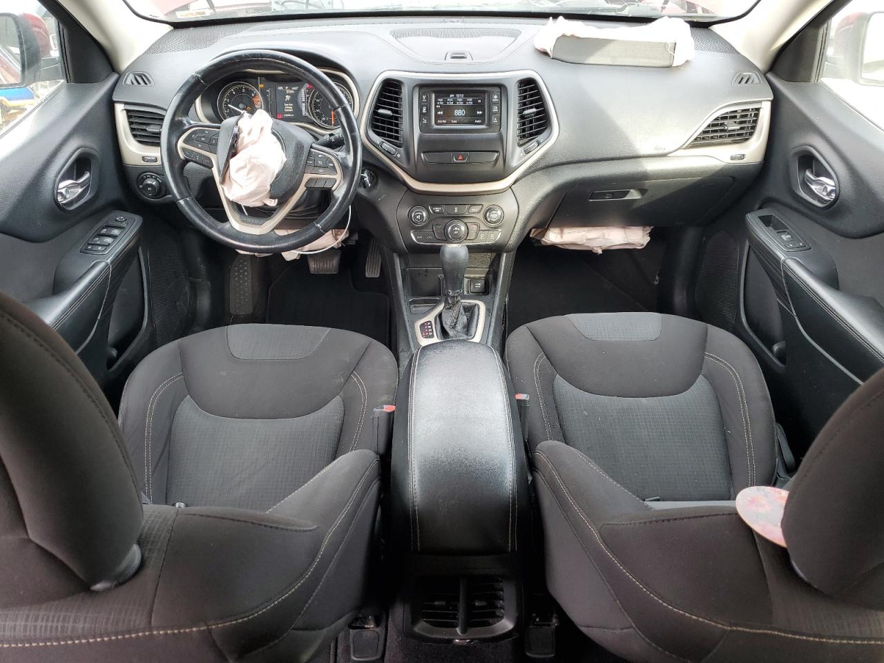 2017 Jeep Grand Cherokee - Image 8