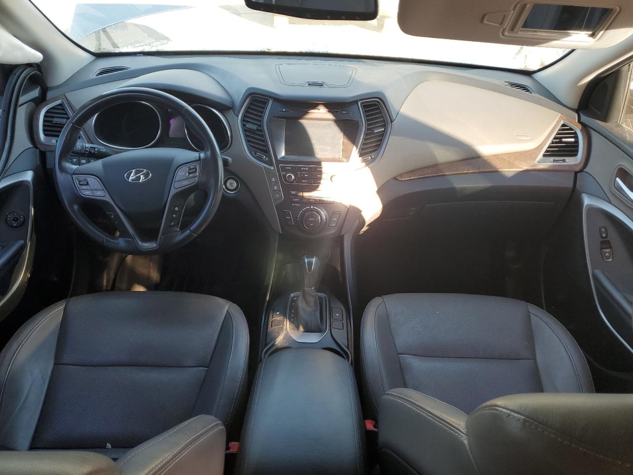 2018 Hyundai Santa Fe - Image 8