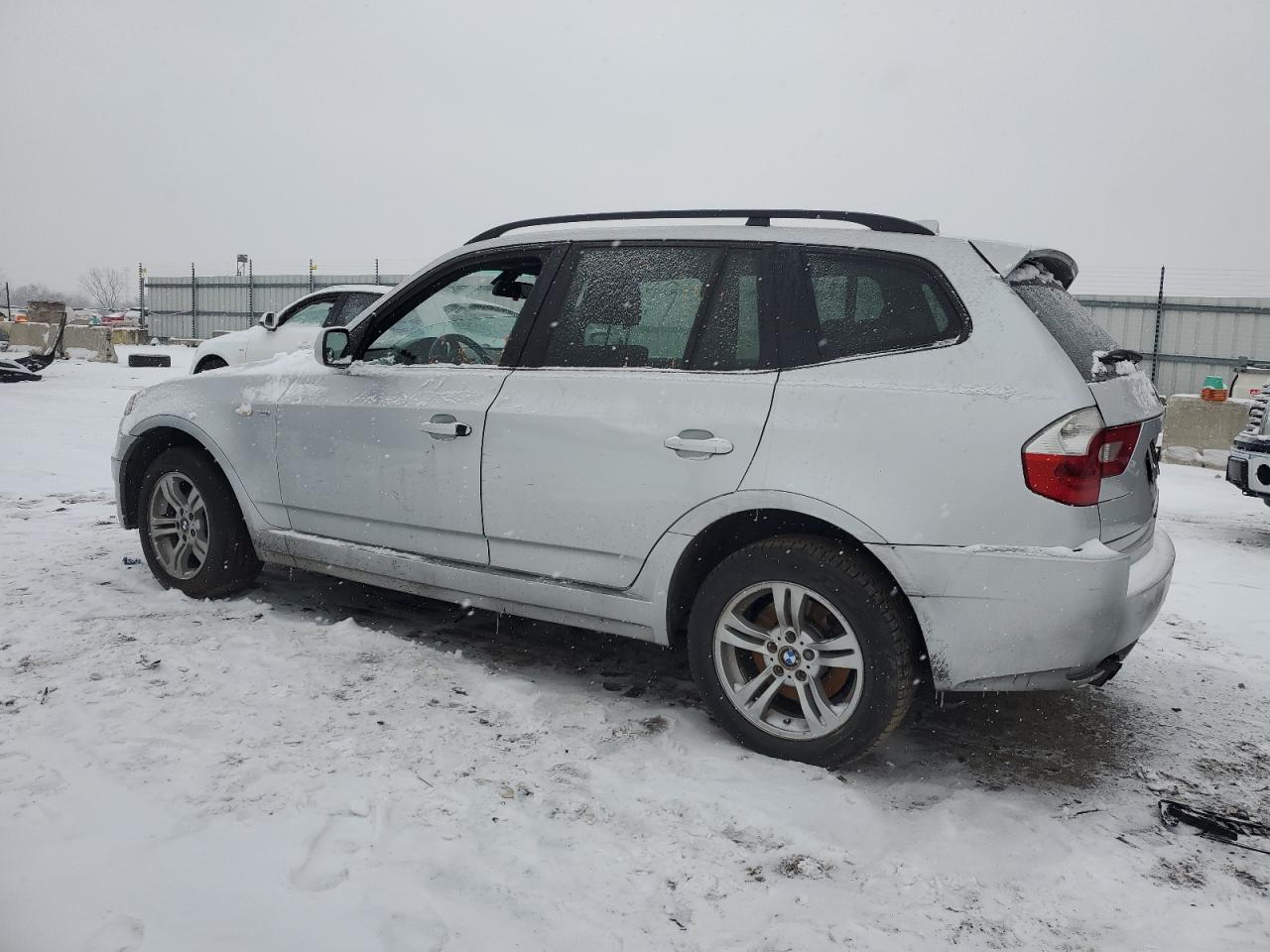 2005 BMW X3 - Image 2
