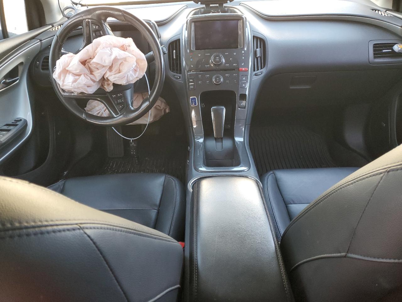 2014 Chevrolet Volt - Image 8