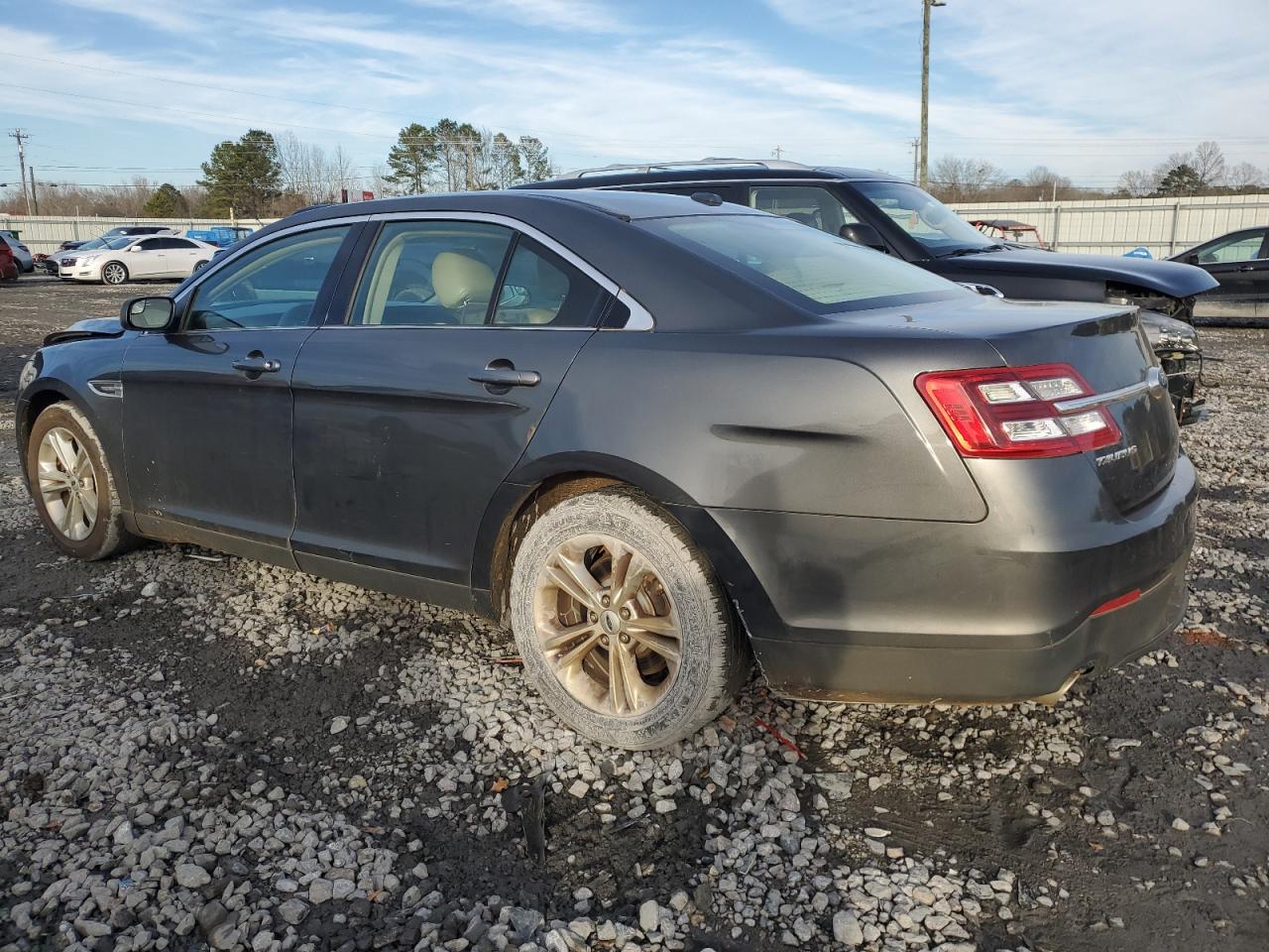 2017 Ford Taurus - Image 2