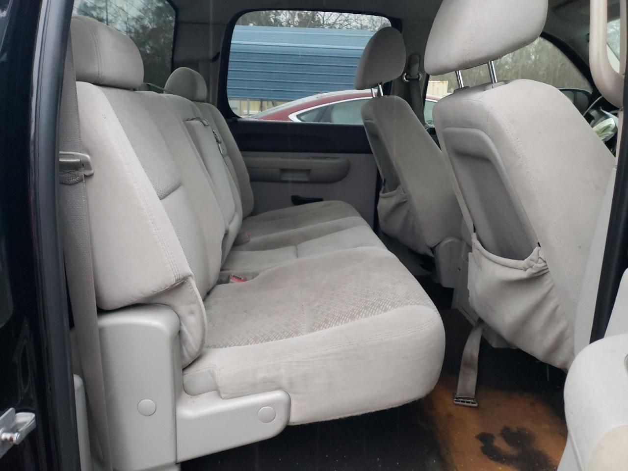 2007 Chevrolet Silverado - Image 10